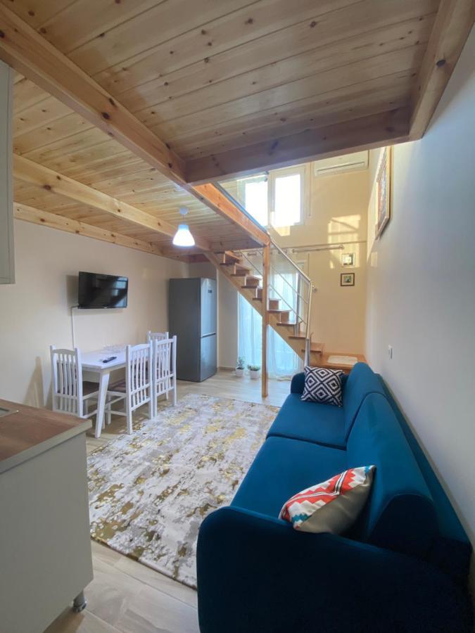 Jon's Duplex Apartment